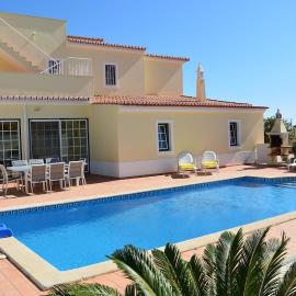 Belle villa individuelle avec piscine privée et vue sur l'océan