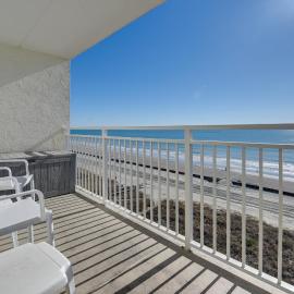 Coastal Condo w/ Balcony in North Myrtle Beach!
