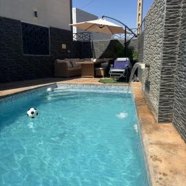 Villa Aziza piscine privée sans vis à vis et jacuzzi en supplément à Oujda, hotel di Oujda
