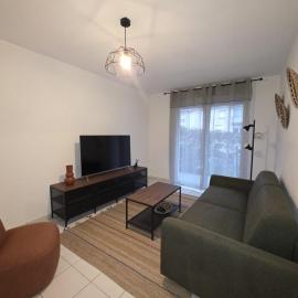 T2- Renovated in Pessac - 700m train-tram - Parking