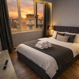 Piraeus Port Luxury Suites No3, hotel v destinaci Piraeus