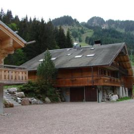 CHALET LE CLOS DU LINGA appartement B、シャテルのホテル