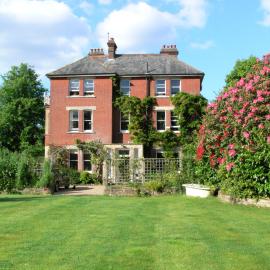 Victorian Country House with large garden