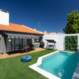 Couço Village - Premium Villa & Pool, hotel i Couço