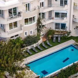 Villa Bijoux SeaView Pool near Athens airport, hotel em Neos Voutzas