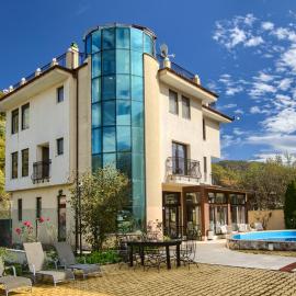 Family Hotel Zornitsa, hotel a Ribarica