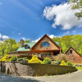 Stunning 5BR at Hunter and Windham w Oversized Deck, 5 Acres, and Mountain View