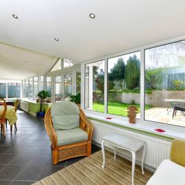 Castell Coch Retreat 5BR House with Garden & Free Parking、Taffs Wellのホテル