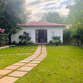 The Nature's Heaven Farm house at Shamshabad, hotell sihtkohas Venkatāpur