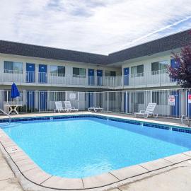 Motel 6-Laramie, WY, hotel v mestu Laramie
