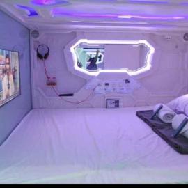 Shakti Capsule Jakarta: Mantaak şehrinde bir otel