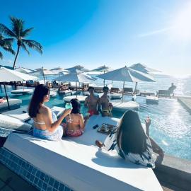 Miracle Beach Club Resort With Luxury Sunbeds include Free credit for redeemable food & drinks, hotell Tratis