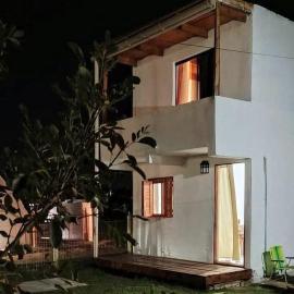 Alojamiento nuevo a 5 cuadras de la playa, hotel Chuíban