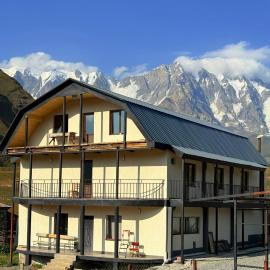 Guesthouse Angelina, hotel sa Ushguli