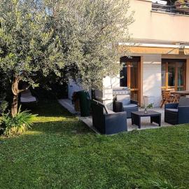Bilocale con giardino vicino Milano e Monza, Pet-Friendly, hotell sihtkohas Brugherio