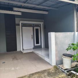 Perumahan Permata Nusa Indah Cileungsi、Cipeucangのホテル