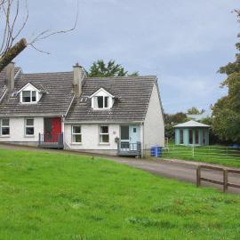 2 Bed in Nenagh oc-i544, hotel in Dromineer