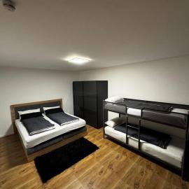 Frisch sanierte und große helle Wohnung in Löhne, hotel in Löhne
