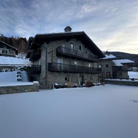 Nellali, hotel a Gressan