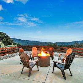 Twilight Villa,Hot Tub,EV Charger,Yosemite and Bass lake, hotel sa Oakhurst
