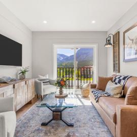 4BR Getaway w MTN View Balcony Near DT and Banff