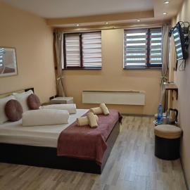 Hostel By the Hill, hotel in Veliko Tŭrnovo
