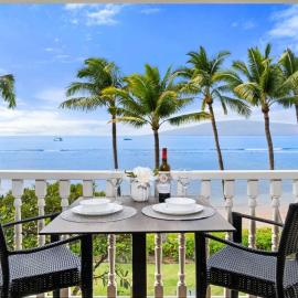 Aloha Oceanfront Retreat 327, hotel a Lahaina