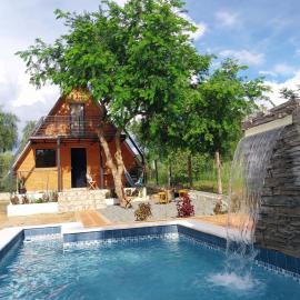 Cabaña Alpina - Ecos del Cerro, hotel u gradu 'Paraguarí'