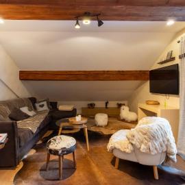 Les Lauzes 32-46, Hotel in Mussillon