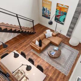 Downtown Luxe Historic Roots & Private Parking