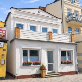 Haus Wilbrand Ferienzimmer 2 โรงแรมในวาร์เนอมึนเดอ