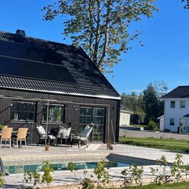 Villa Golfgatan 32 Vintrosa Lanna, hotel em Vintrosa