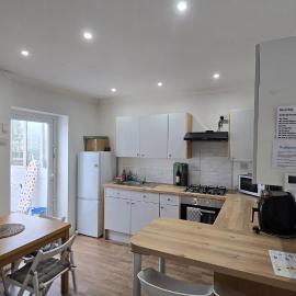 Mayfield , 2 bed slp 6 Roomy dog friendly Gosport town house
