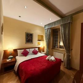Hotel Fenicia, hotelli Roomassa