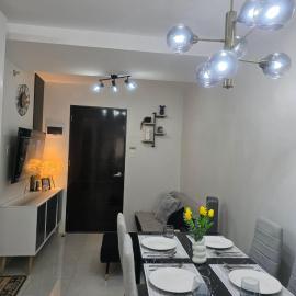 2BR Urban Deca Homes-Banilad by HK Studio 9, hotel u gradu 'Sampong'
