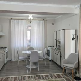 Krat, hotel in Osh