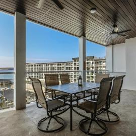 New Luxury Unit Dreamy place on the Lake