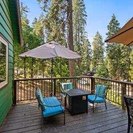 Blue Meadow-Family Pet Friendly & near the lake, hotel in Shaver Lake