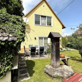 F1 - MotoGP House with garden