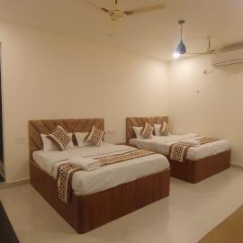 Hotel Venus, hótel í Jabalpur