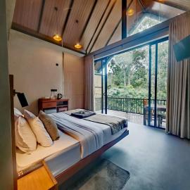Liora Lodge Ella