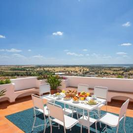 SOLO ! Charme Boutique, Hotel in Avis