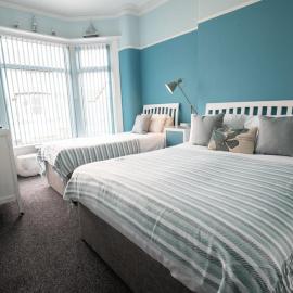 Cherish Lewis Hotel Blackpool- 2 min to Beach- Smart Lock- Fast WiFi, hotel a Blackpool