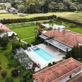 Mansión de lujo La Reina Llanogrande, hotel in Rionegro