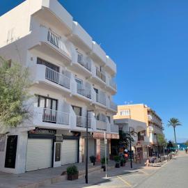 APT Copacabana-Es Pujols playa, hotel em Es Pujols