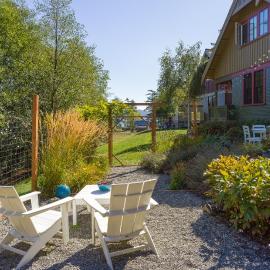 Walk to Town, Beach, Modern, Gourmet Kitchen, EV