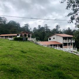 Finca Agroturistica ANGUPACHA