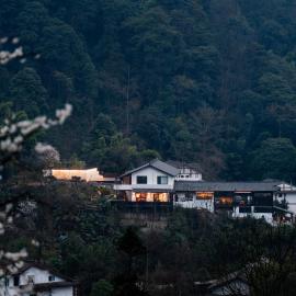 Emeishan XiaoshanQing Luxury Resort, hotel in Emeishan City