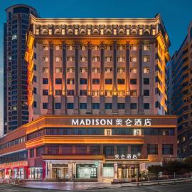 Madison Hotel Qingdao Railway Station Zhanqiao Seaview, hotell i Qingdao