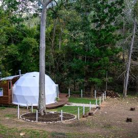 Solace Dome - Peaceful Hinterland Retreat for Rest & Reconnect, hotelli kohteessa Traveston